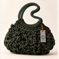 Handgeknüpfte Cashew Handtasche in Olive von OIÁ