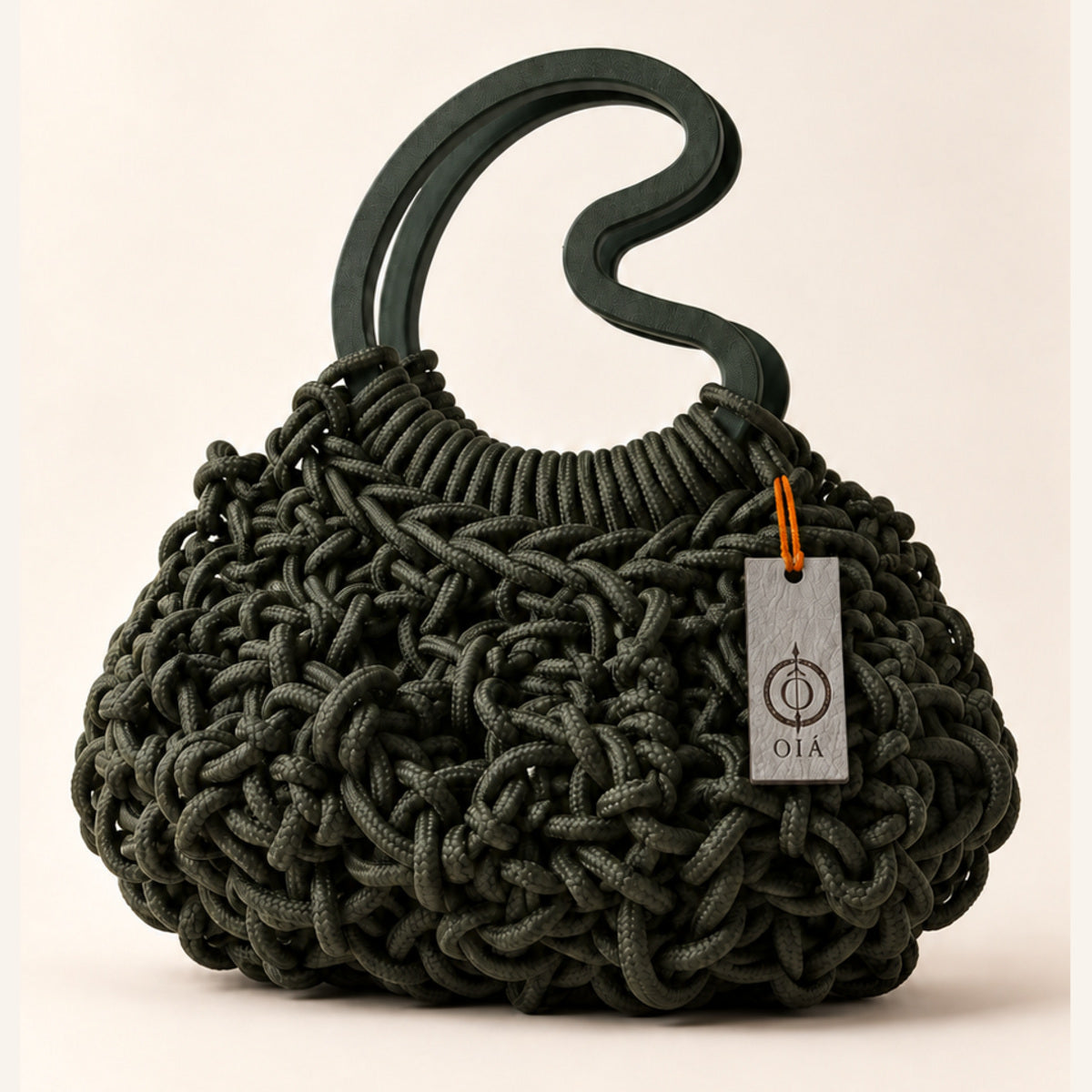 Handgeknüpfte Cashew Handtasche in Olive von OIÁ